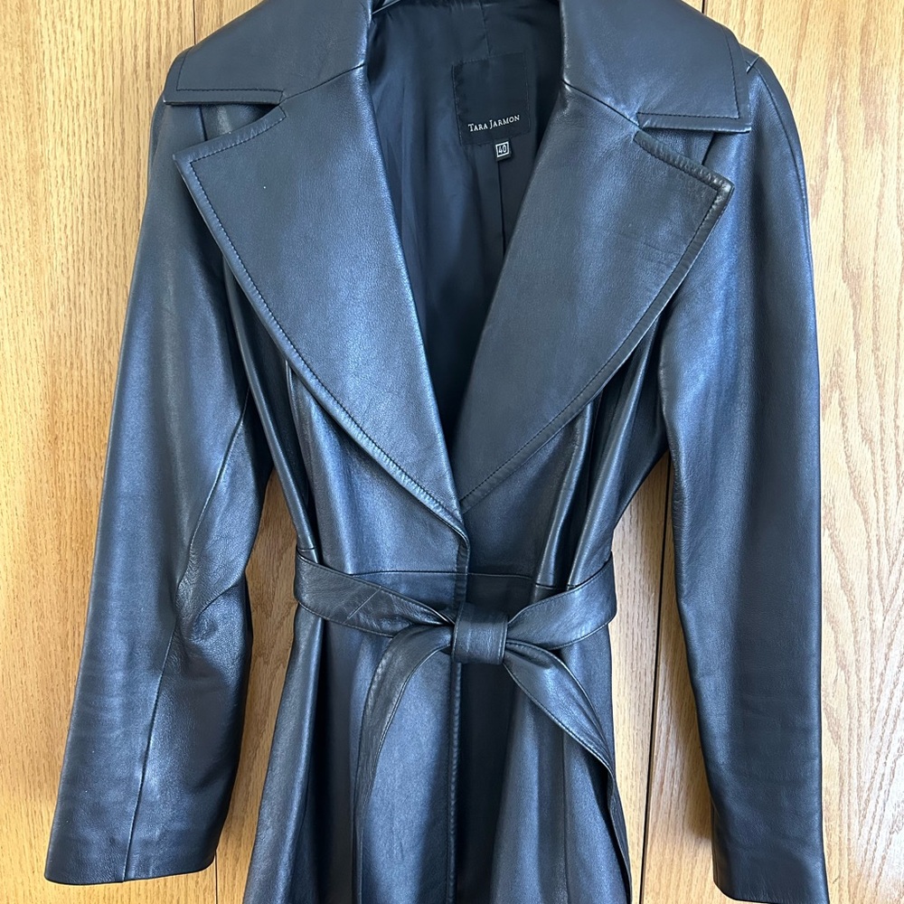Tara Jarmon Black Trench Coat with Belt